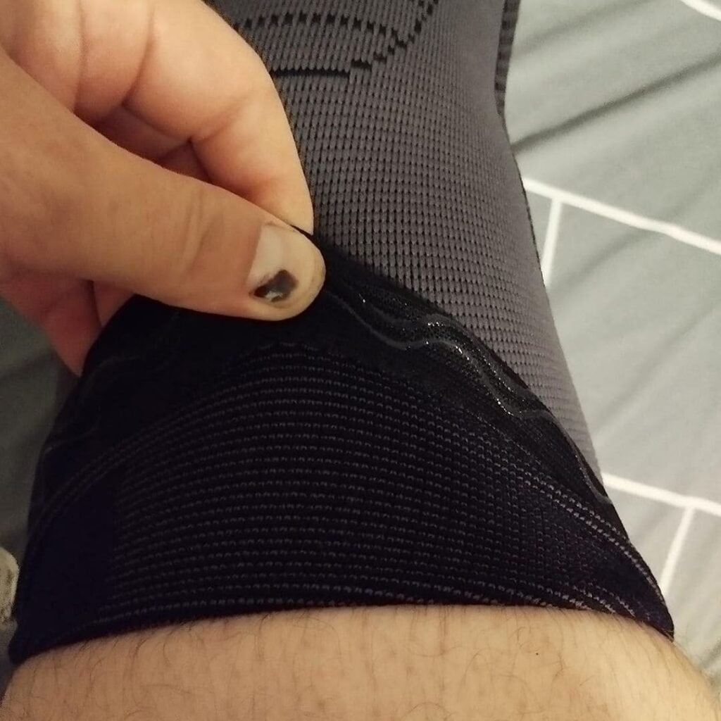 Tutore articolato per ginocchio